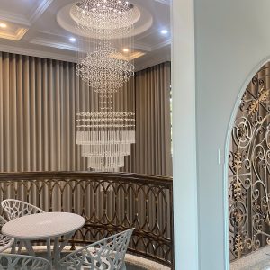 Khi không gian cao rộng được lấp đầy bởi chất vải mềm mại.