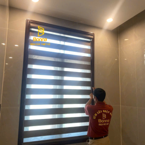 Kéo rèm xuống, gác lại thế giới ngoài kia.